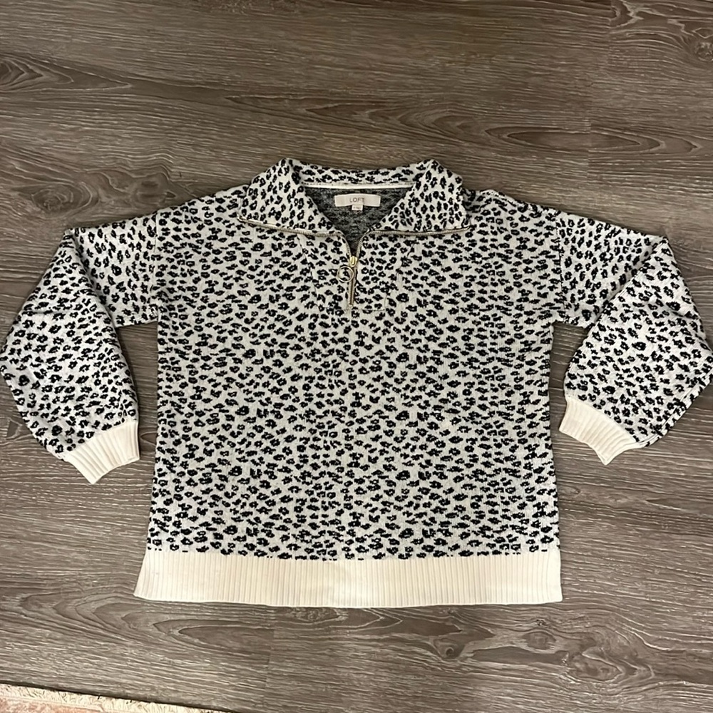 Cozy LOFT black and cream cheetah print quarter zip sweater